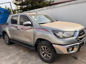 Toyota Hilux Revo Double Cab Deisel 2.4 AWD 2022 Gray