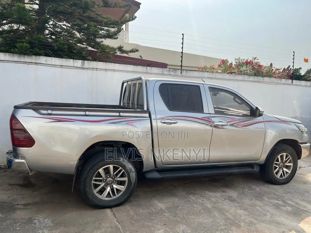 Toyota Hilux Revo Double Cab Deisel 2.4 AWD 2022 Gray