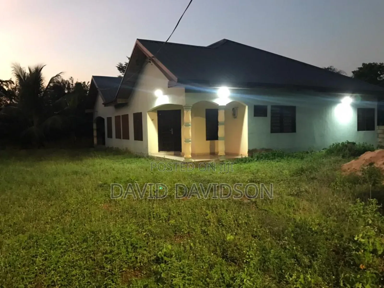 2bdrm Mansion in 2 Bedroom Self, Tema Metropolitan for rent