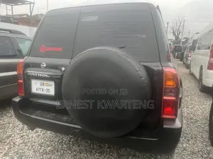 Nissan Patrol 2015 Black