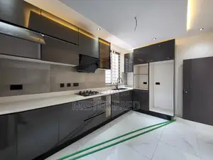 4bdrm House in Pokuase for sale