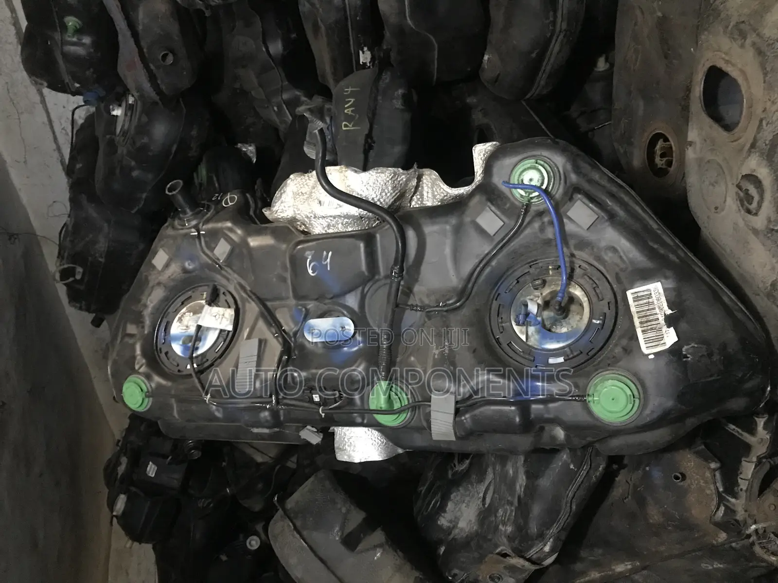 Mercedes Benz C250 (W204) Petrol / Fuel Tank