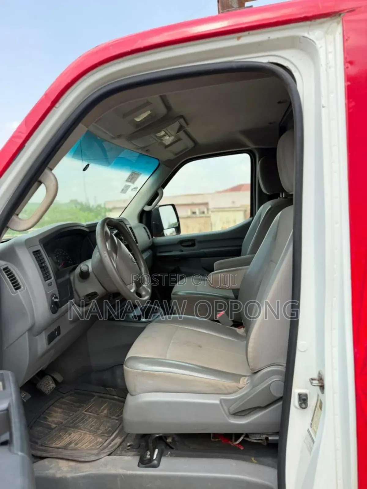 Nissan NV200 2017 Red