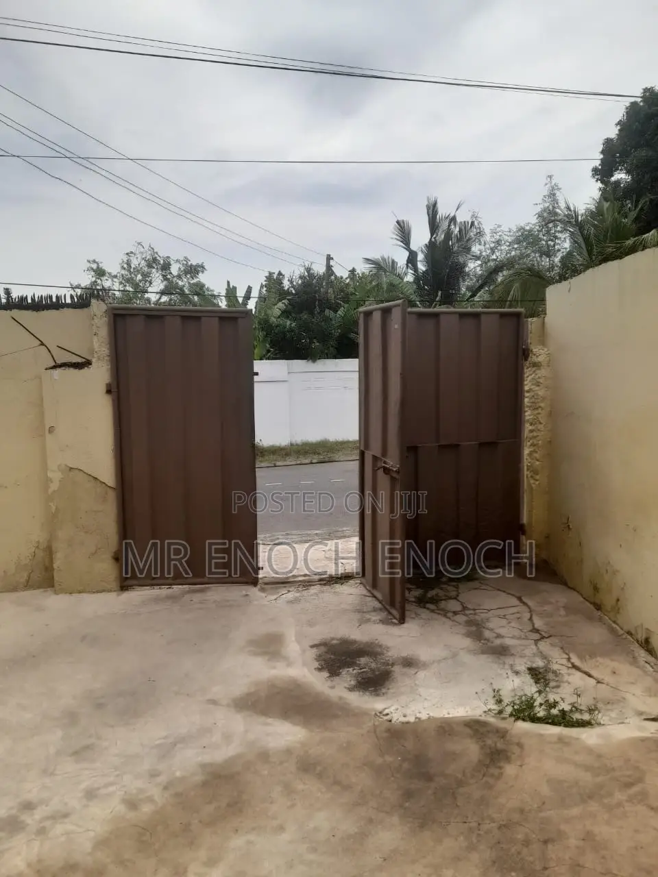 Furnished 3bdrm Apartment in Tesano Estate ,, Police Station for rent
