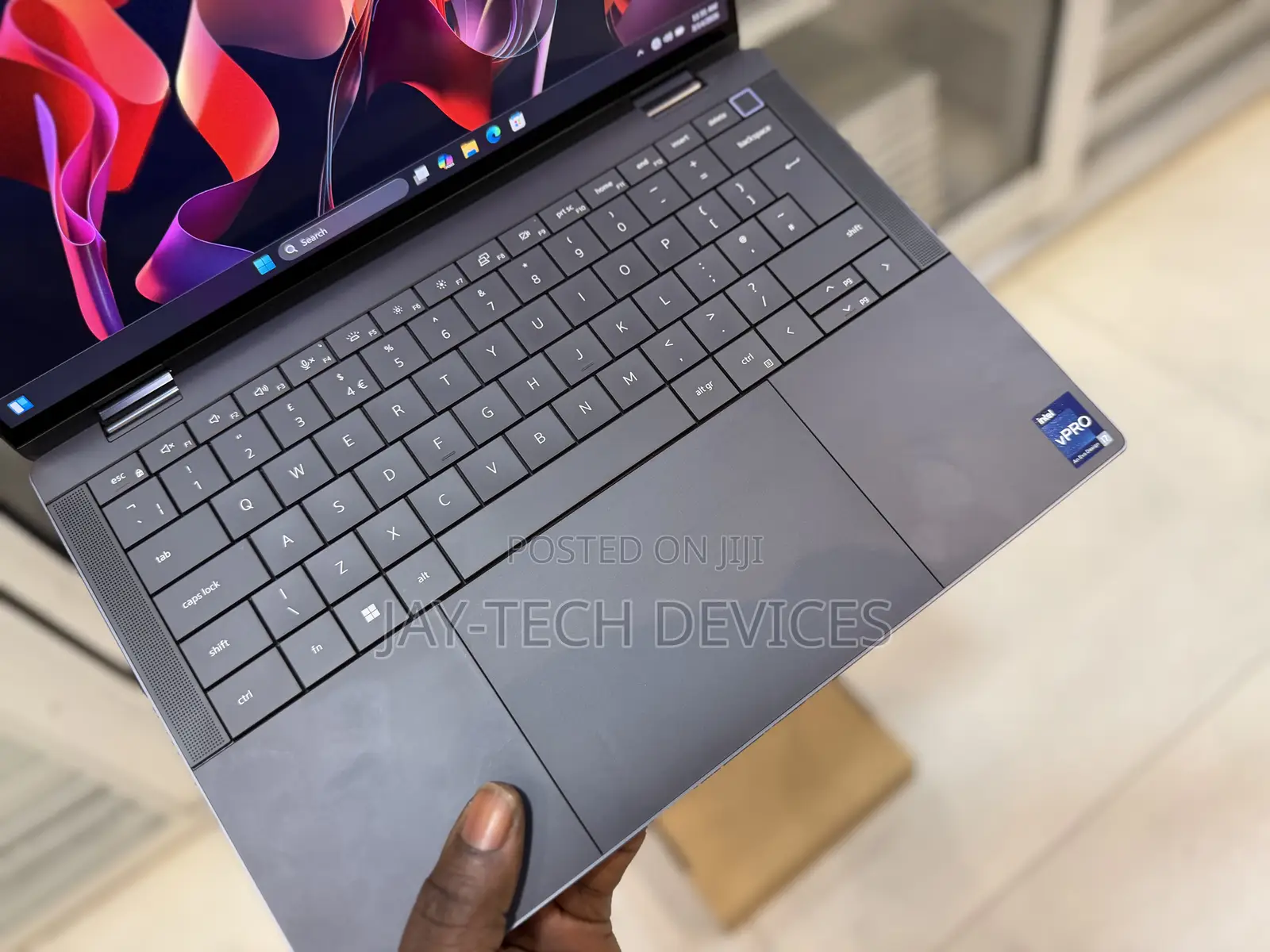 New Laptop Dell Latitude 9440 32GB Intel Core i7 SSD 512GB