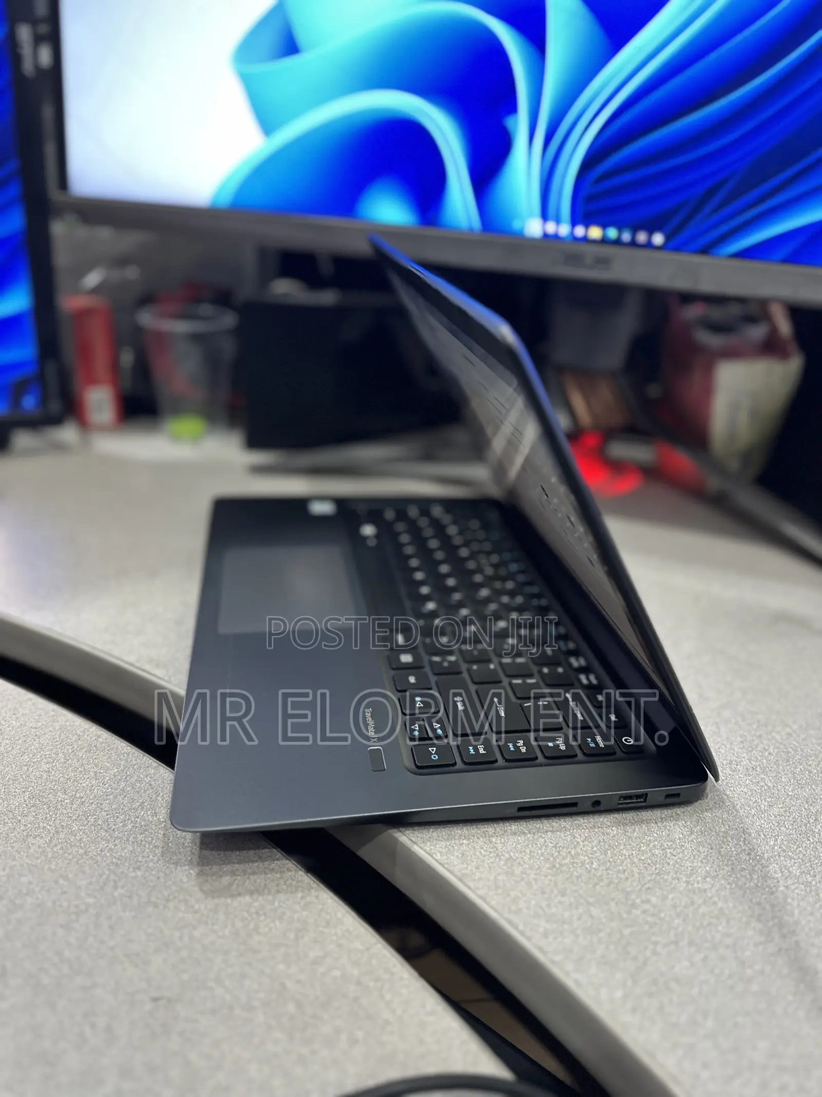 Laptop Acer TravelMate X514-51 8GB Intel Core i7 SSD 256GB