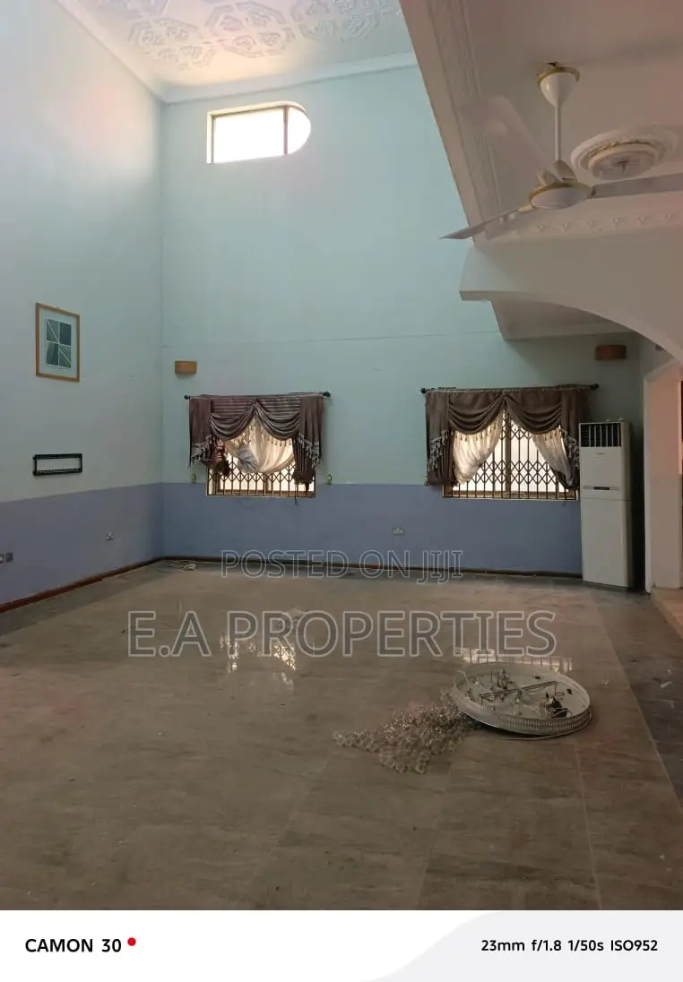 7bdrm House in Ea Properties, Frafraha for rent
