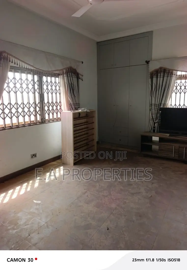 7bdrm House in Ea Properties, Frafraha for rent