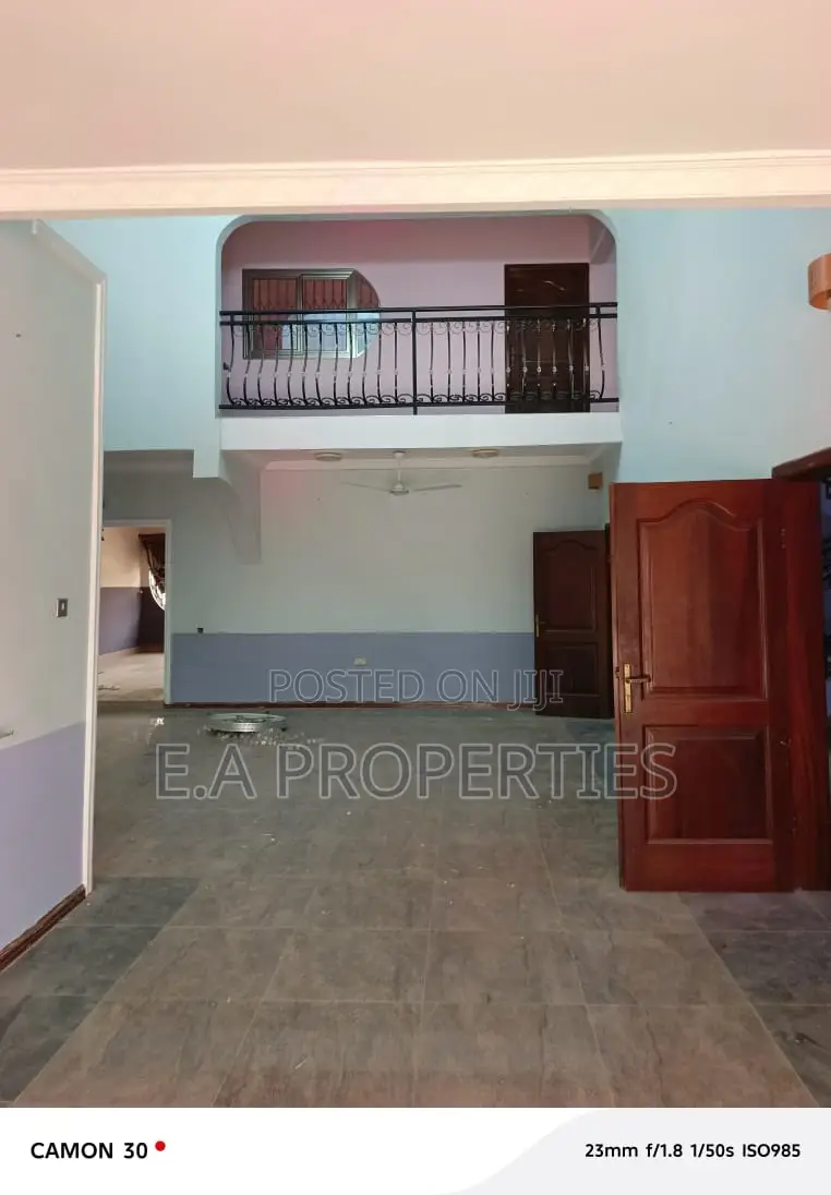 7bdrm House in Ea Properties, Frafraha for rent