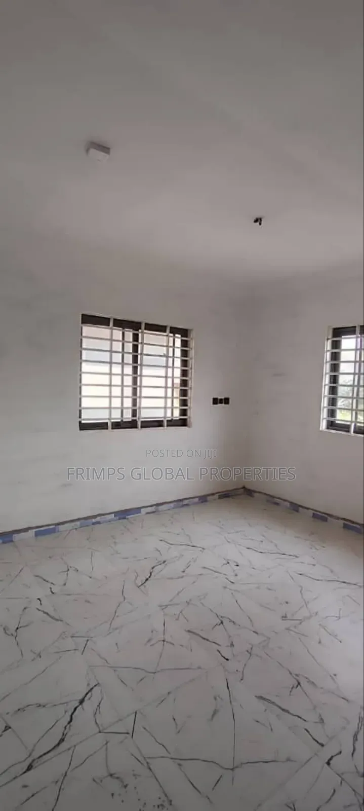 5bdrm House in Pokuase for sale