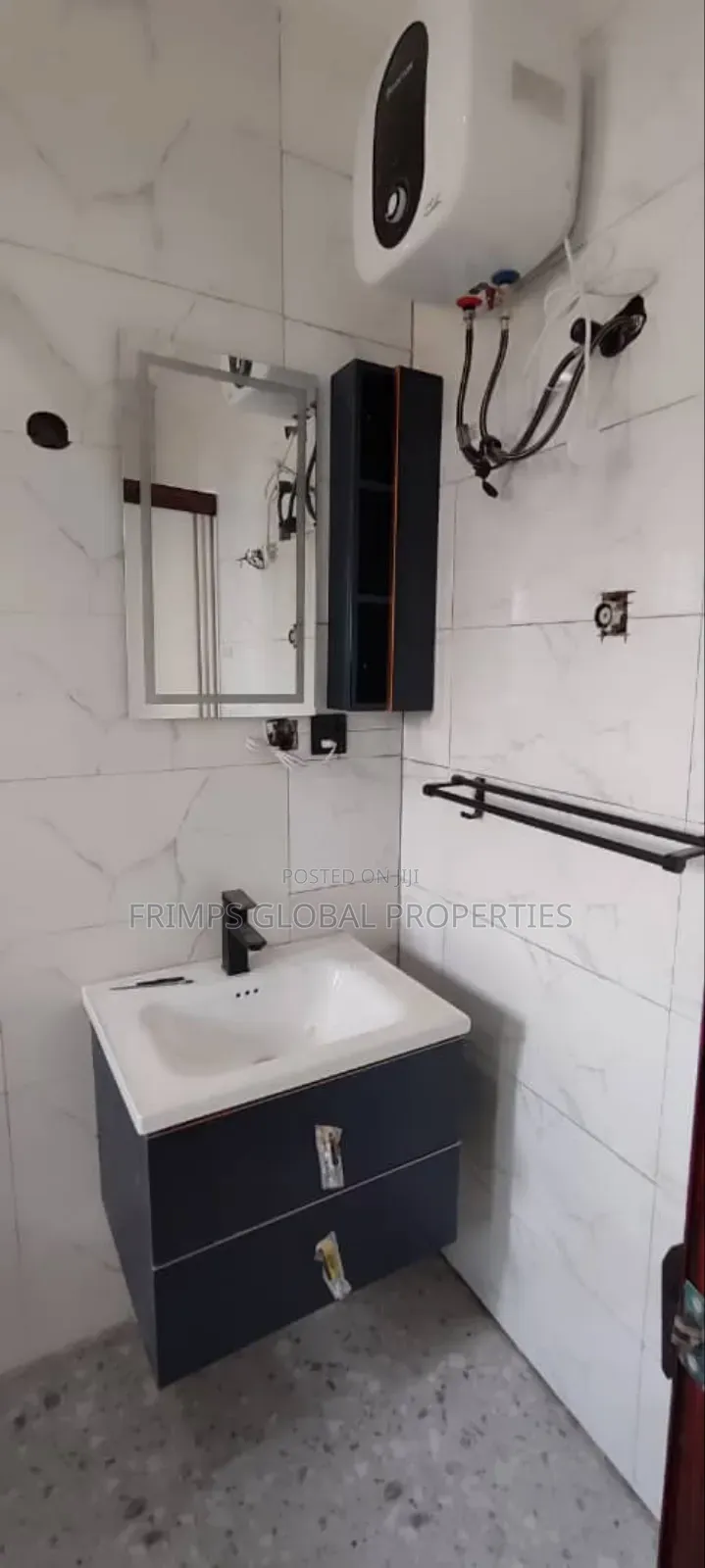 5bdrm House in Pokuase for sale