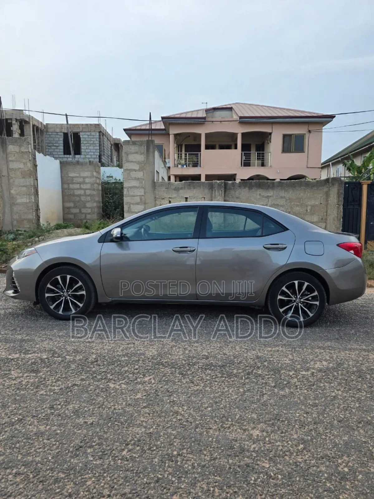 Toyota Corolla SE Special Edition 4dr Sedan (1.8L 4cyl CVT) 2017 Brown