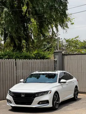 Honda Accord Sport (2.0L 4cyl Turbo 10A) 2019 White