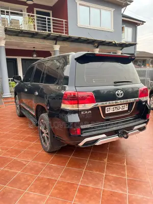 Car Rental- V8 for Rent