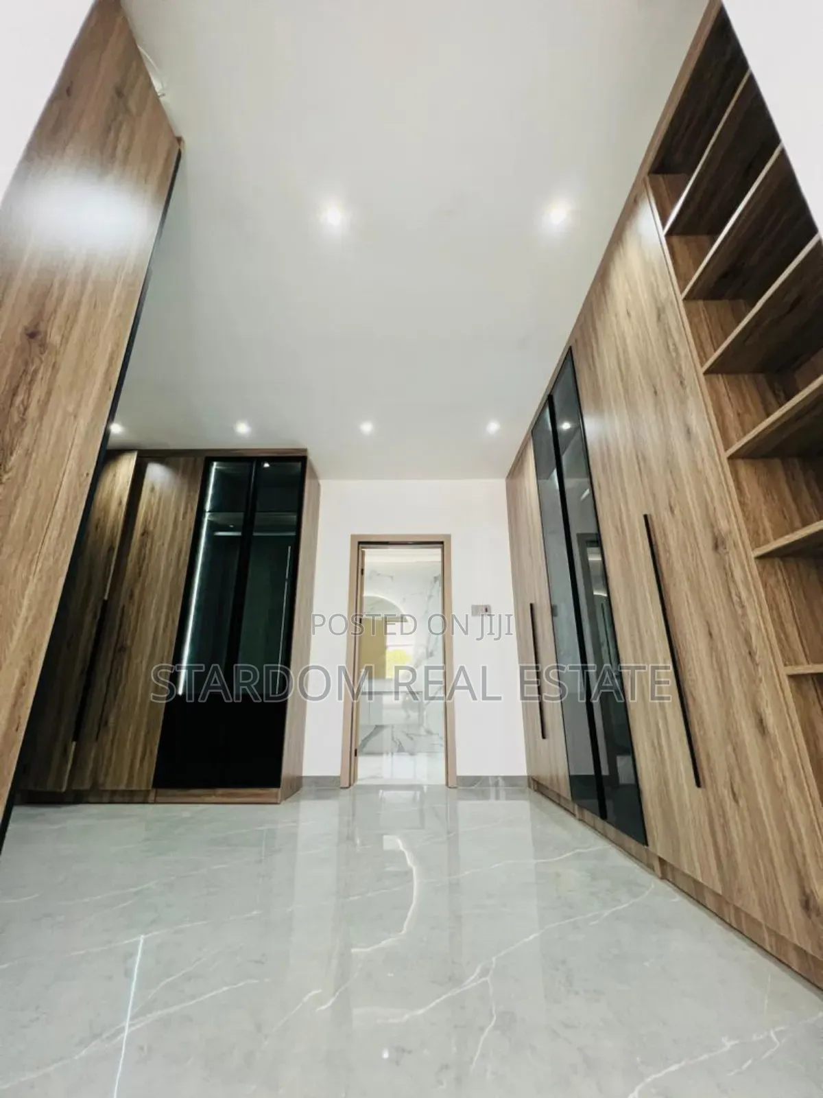 4bdrm Duplex in Ashaley Botwe, Little Roses Area for sale