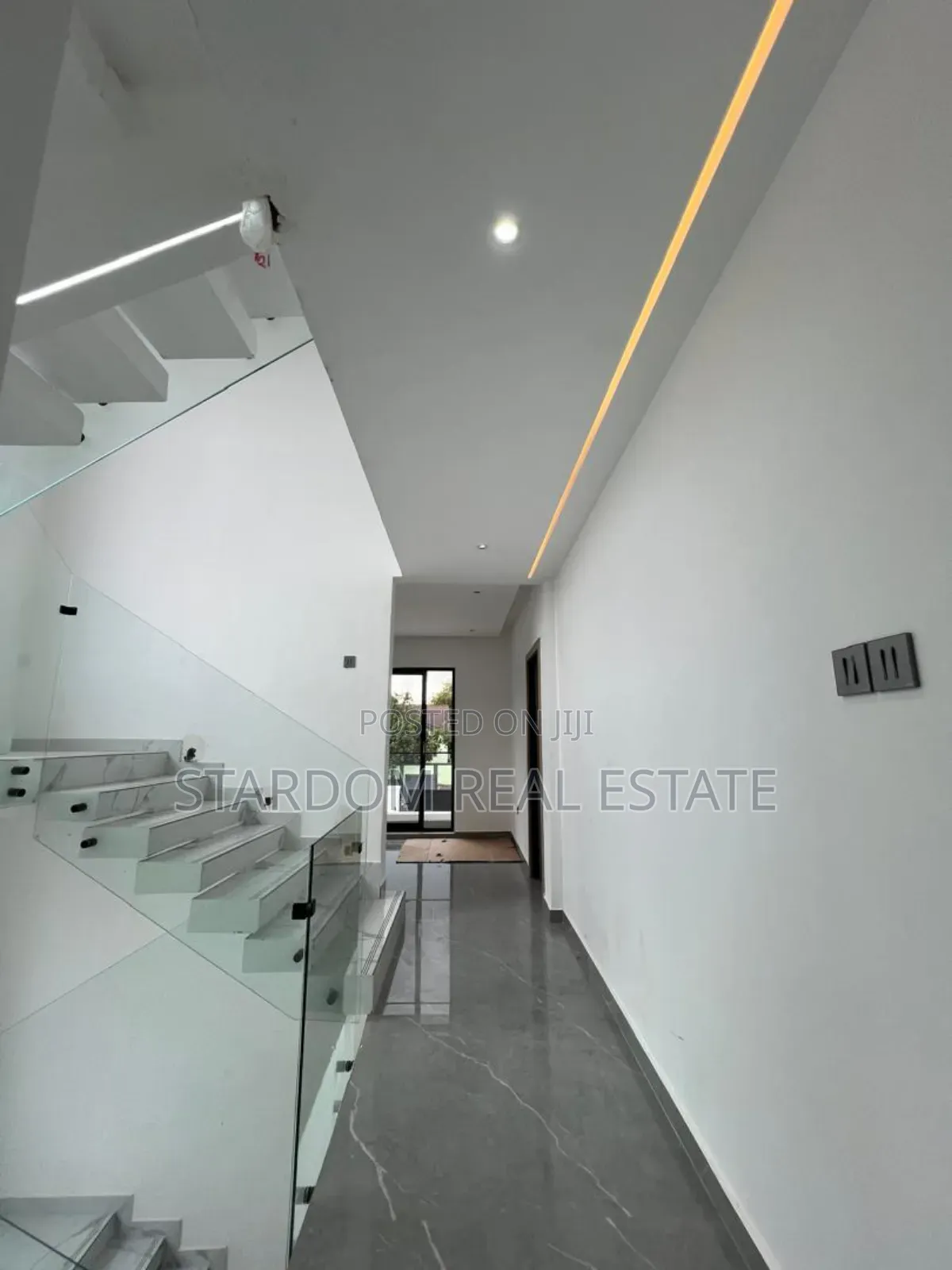 4bdrm Duplex in Ashaley Botwe, Little Roses Area for sale