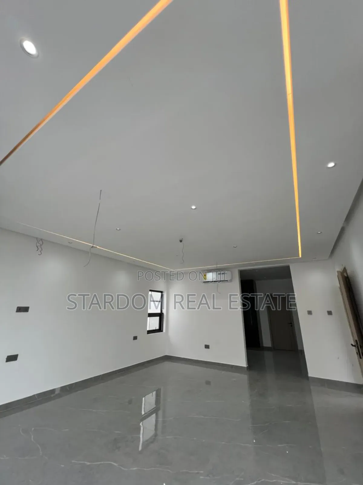 4bdrm Duplex in Ashaley Botwe, Little Roses Area for sale