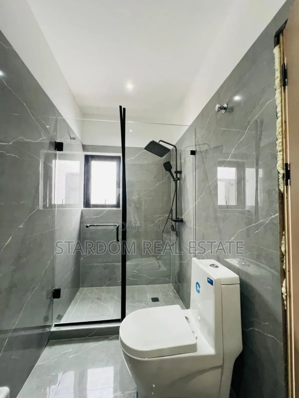 4bdrm Duplex in Ashaley Botwe, Little Roses Area for sale