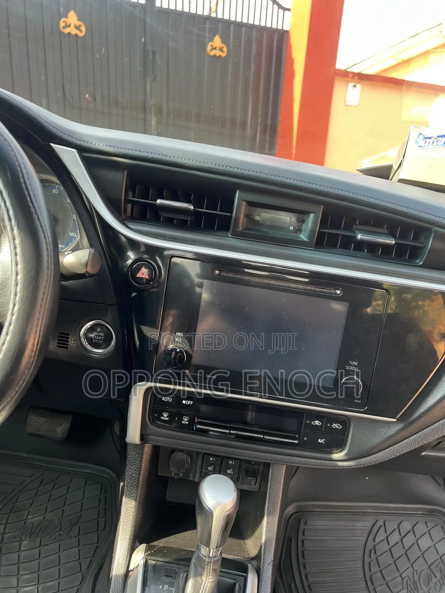Toyota Corolla XSE (1.8L 4cyl 2A) 2018 Red