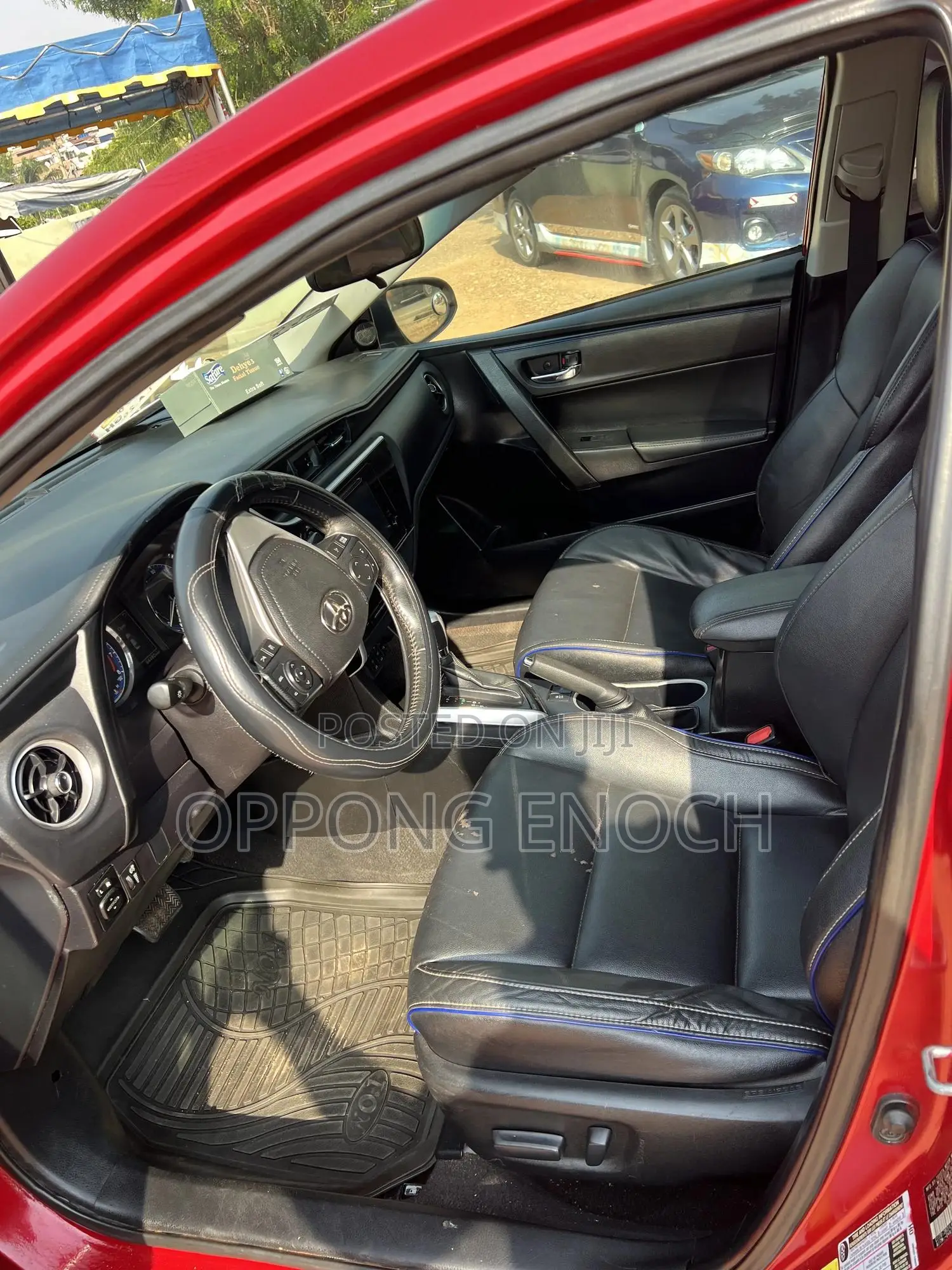 Toyota Corolla XSE (1.8L 4cyl 2A) 2018 Red