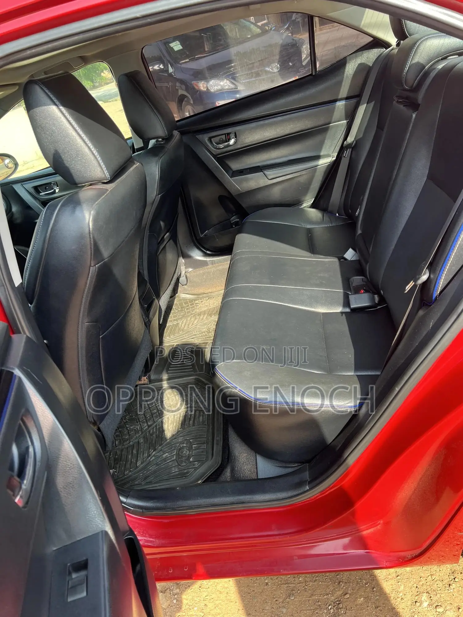 Toyota Corolla XSE (1.8L 4cyl 2A) 2018 Red