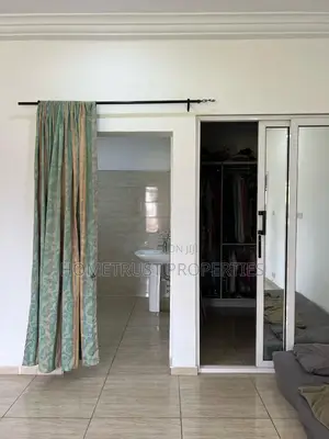5bdrm Mansion in Aburi for sale