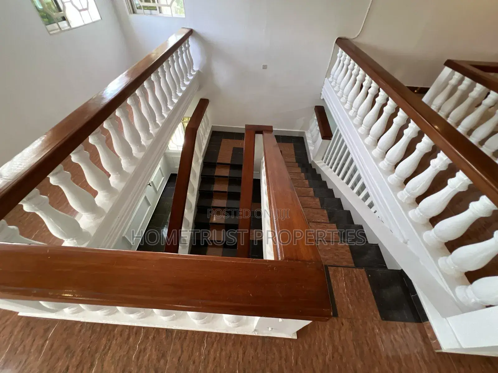 5bdrm Mansion in Aburi for sale