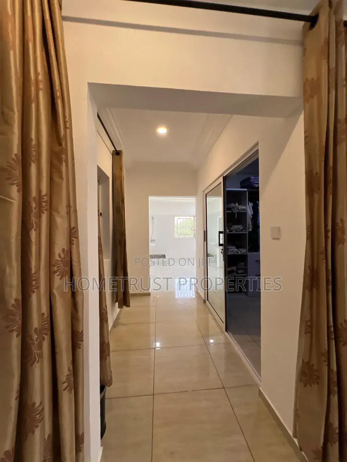 5bdrm Mansion in Aburi for sale