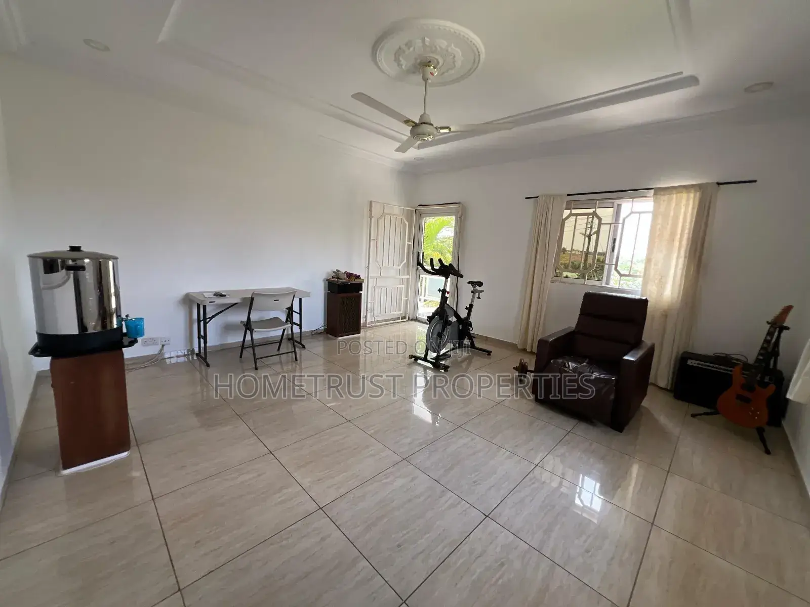 5bdrm Mansion in Aburi for sale