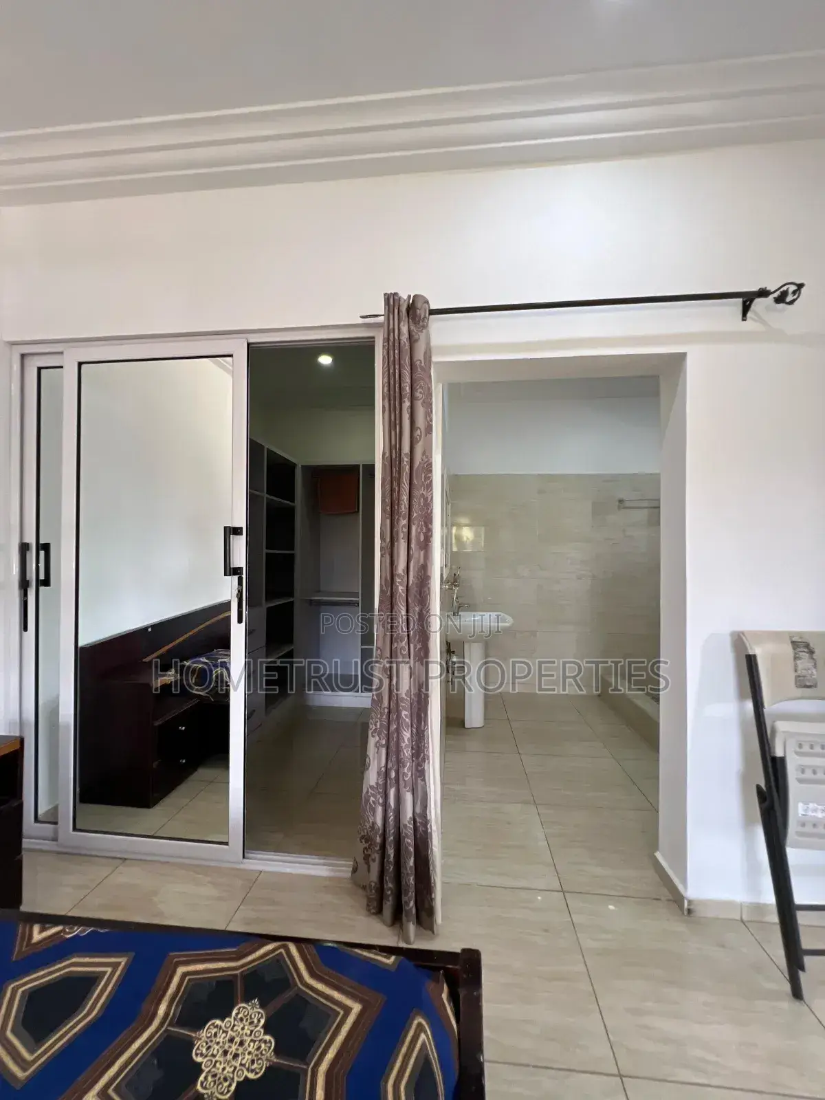 5bdrm Mansion in Aburi for sale
