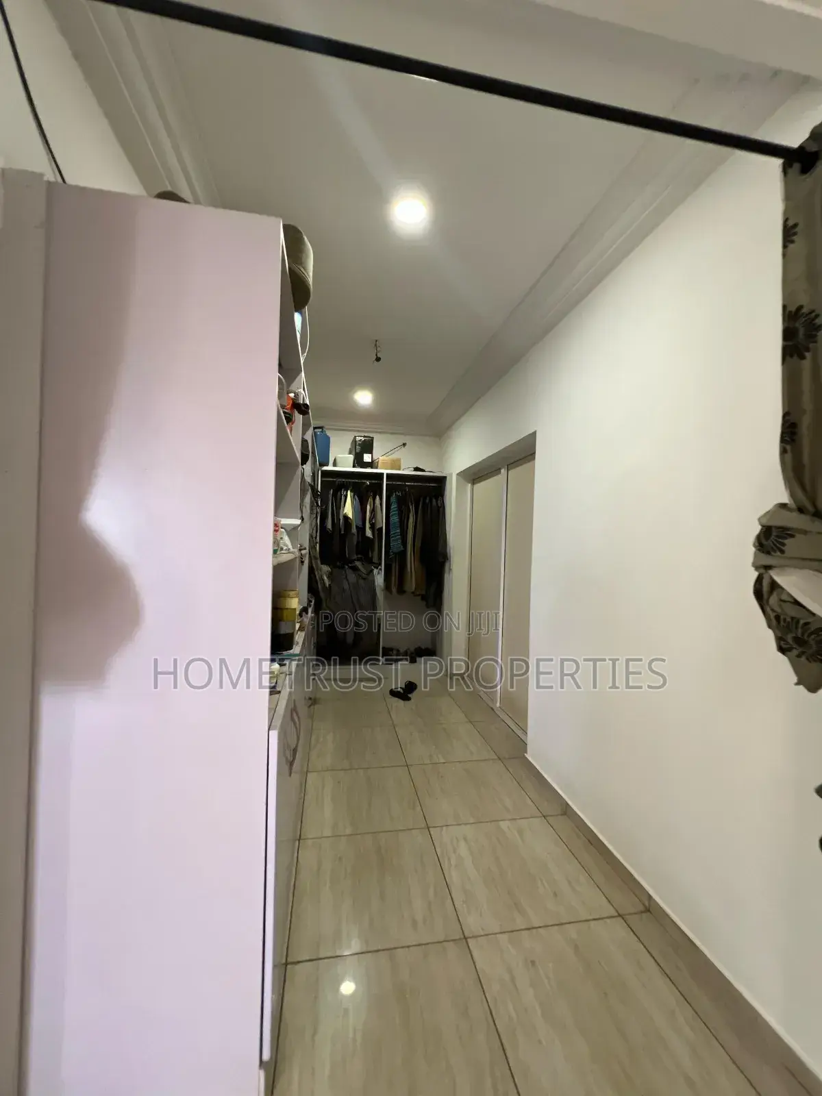 5bdrm Mansion in Aburi for sale