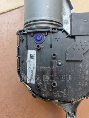 2020 Chevrolet Cruze Wiper Motor and Bar