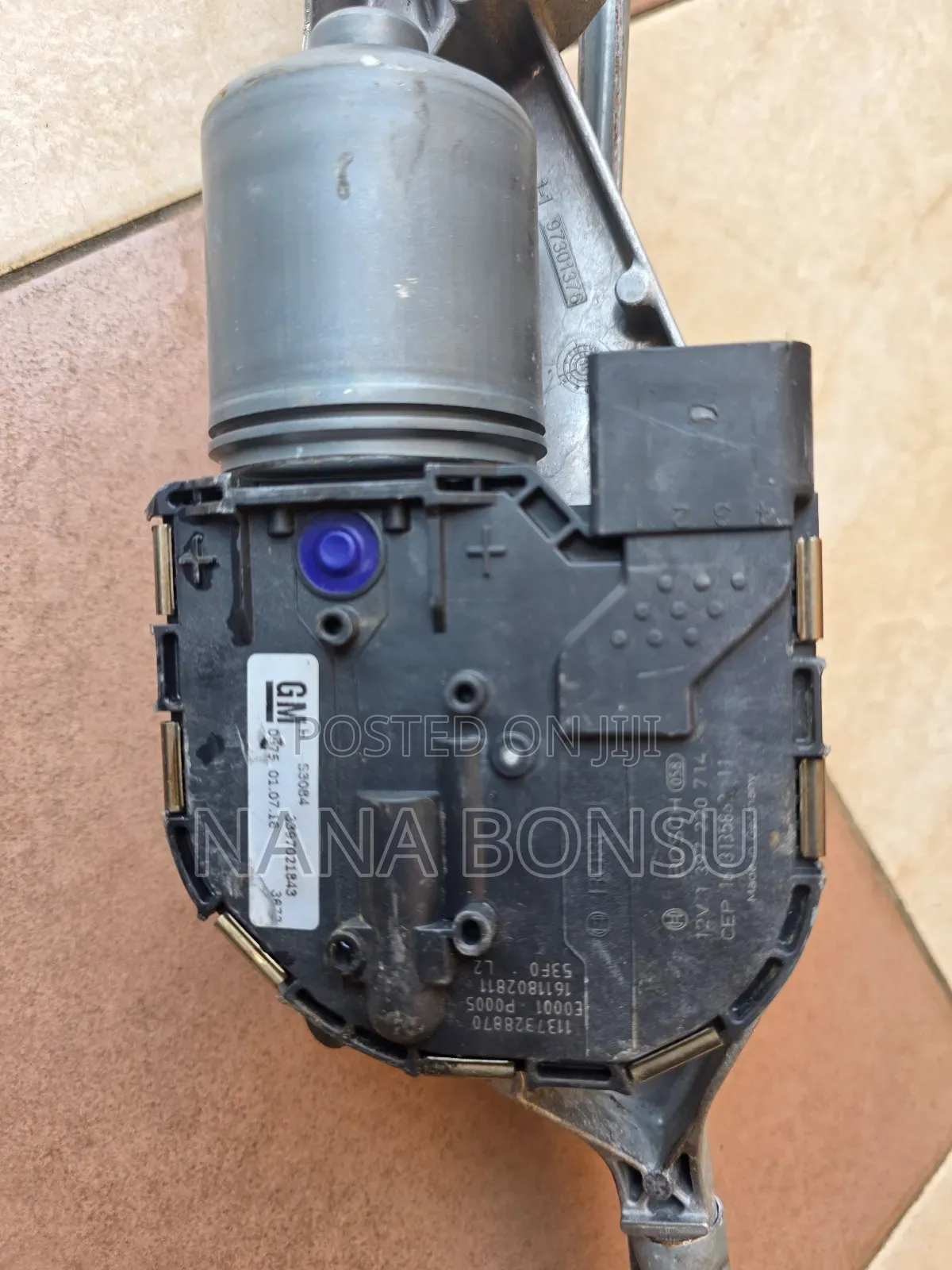 2020 Chevrolet Cruze Wiper Motor and Bar
