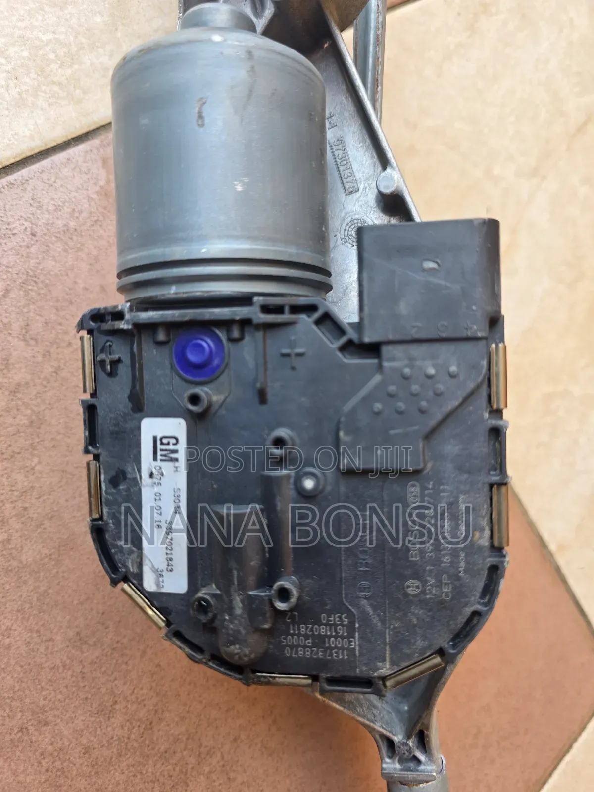 2020 Chevrolet Cruze Wiper Motor and Bar