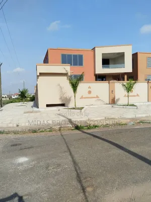 4bdrm House in Comm 24 Royal Palm, Accra Metropolitan for rent