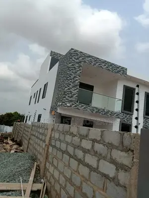 4bdrm Duplex in Ablekuma, Pentecost for sale