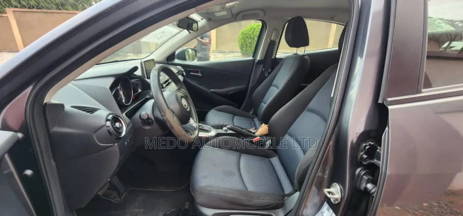 Toyota Yaris iA 1.5 FWD 2017 Silver