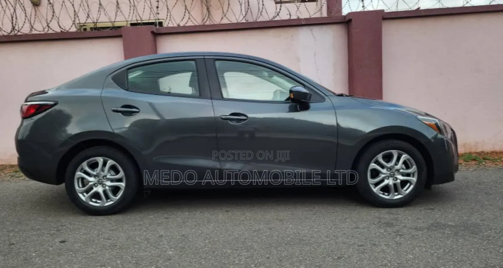 Toyota Yaris iA 1.5 FWD 2017 Silver