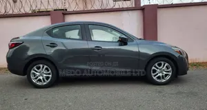 Toyota Yaris iA 1.5 FWD 2017 Silver