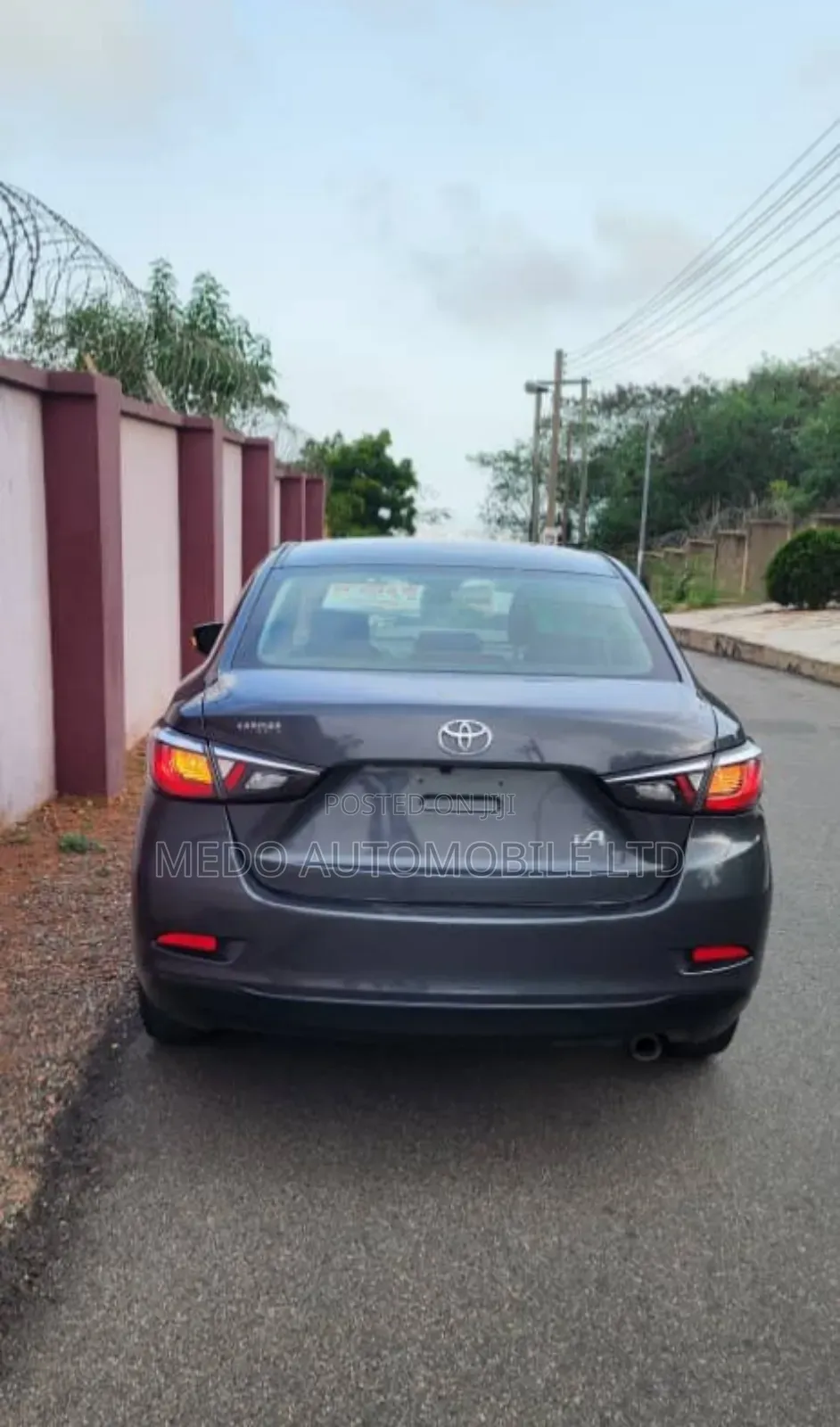 Toyota Yaris iA 1.5 FWD 2017 Silver