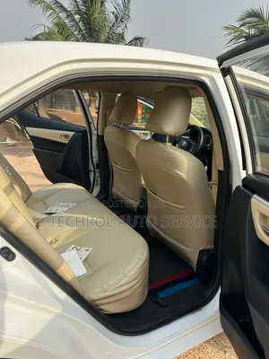 Toyota Corolla L 4dr Sedan (1.8L 4cyl CVT) 2017 White