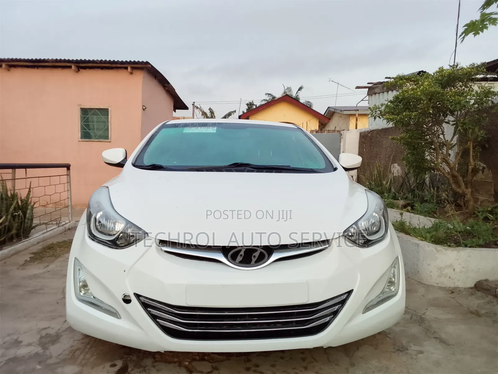 Hyundai Elantra 2016 Red