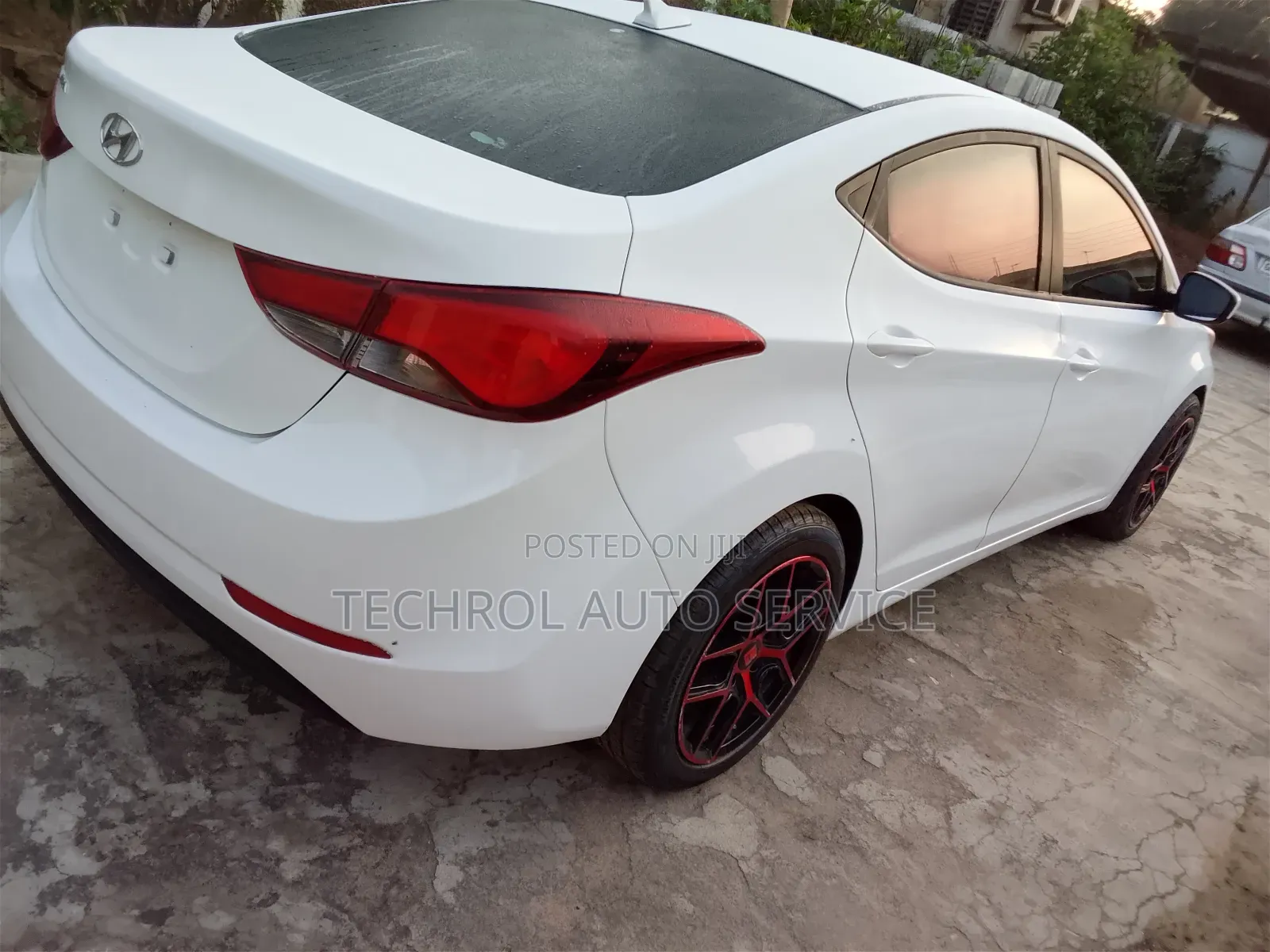 Hyundai Elantra 2016 Red