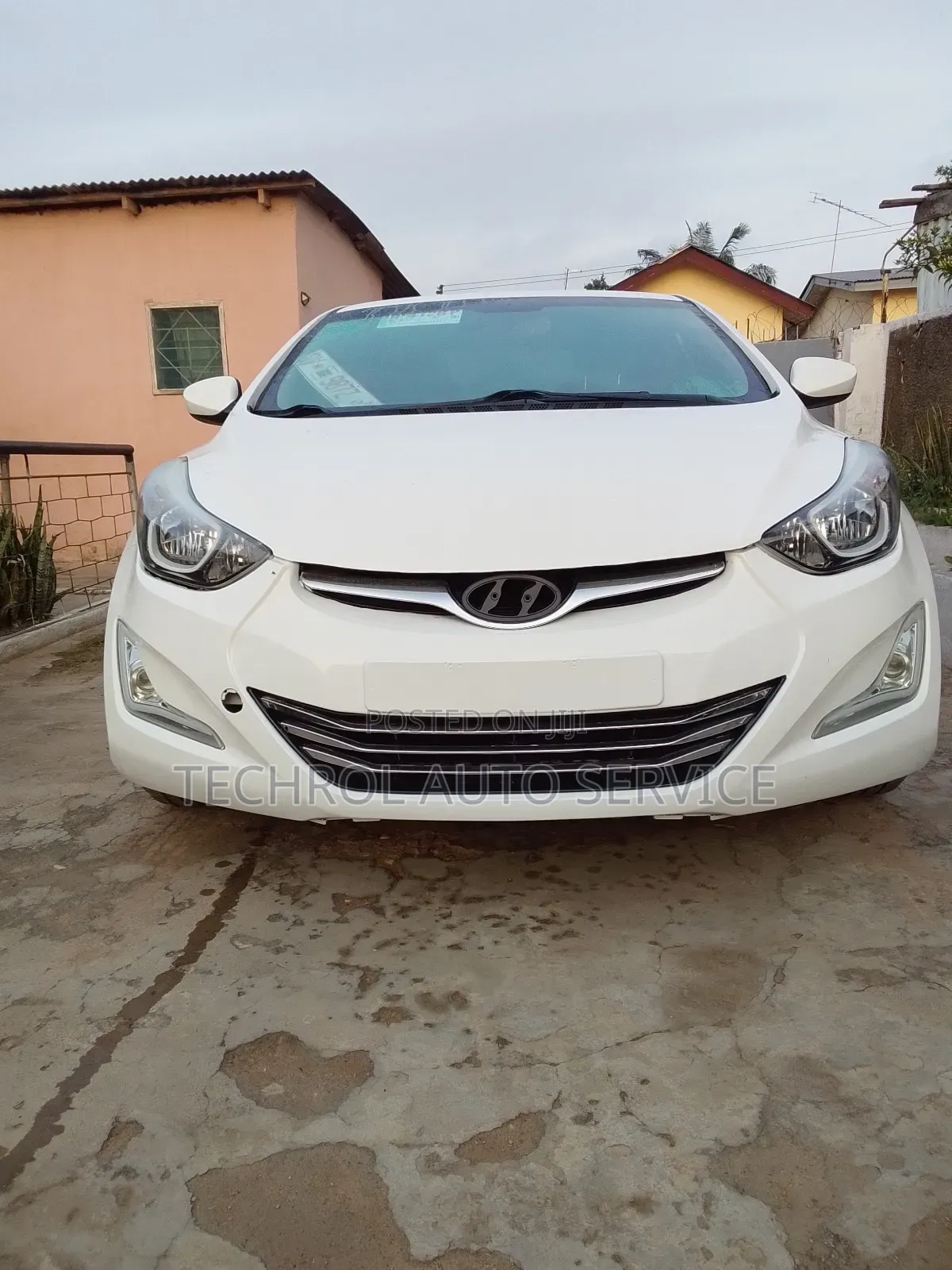 Hyundai Elantra 2016 Red