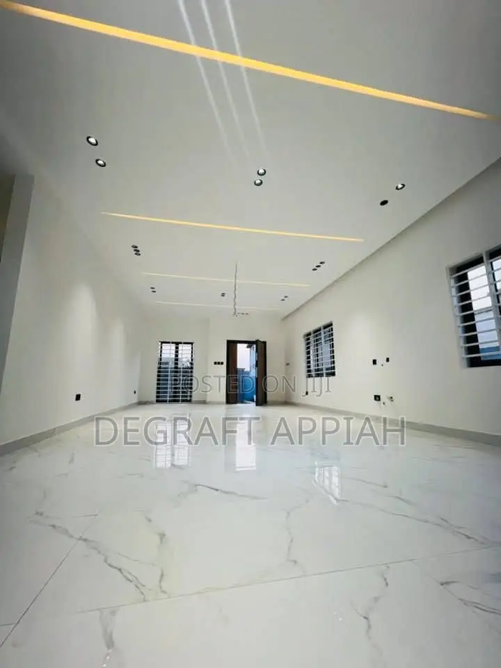 3bdrm House in Oyarifa, Ayi Mensah for sale