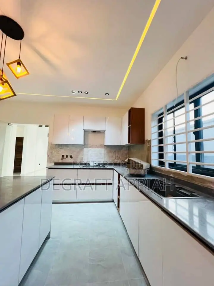 3bdrm House in Oyarifa, Ayi Mensah for sale