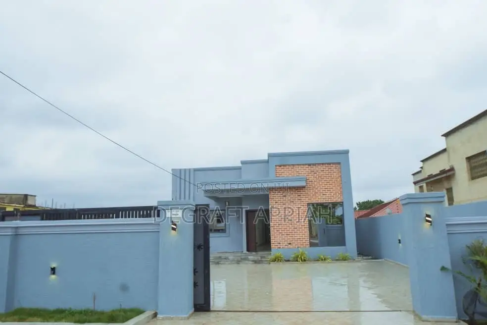 3bdrm House in Oyarifa for sale