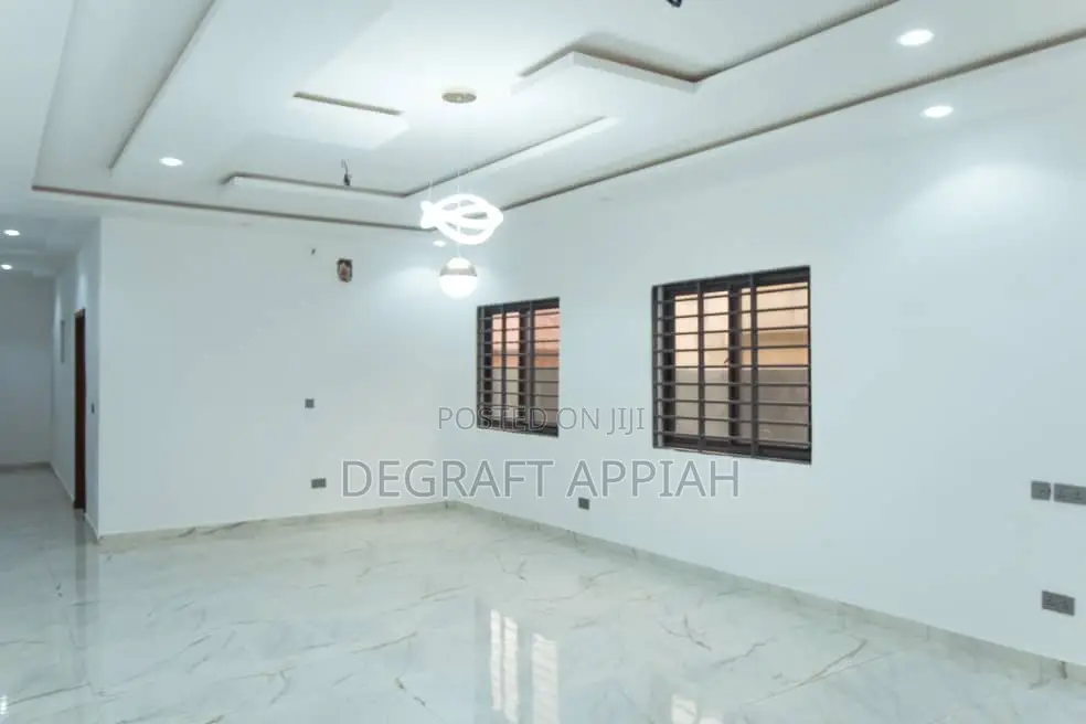 3bdrm House in Oyarifa for sale