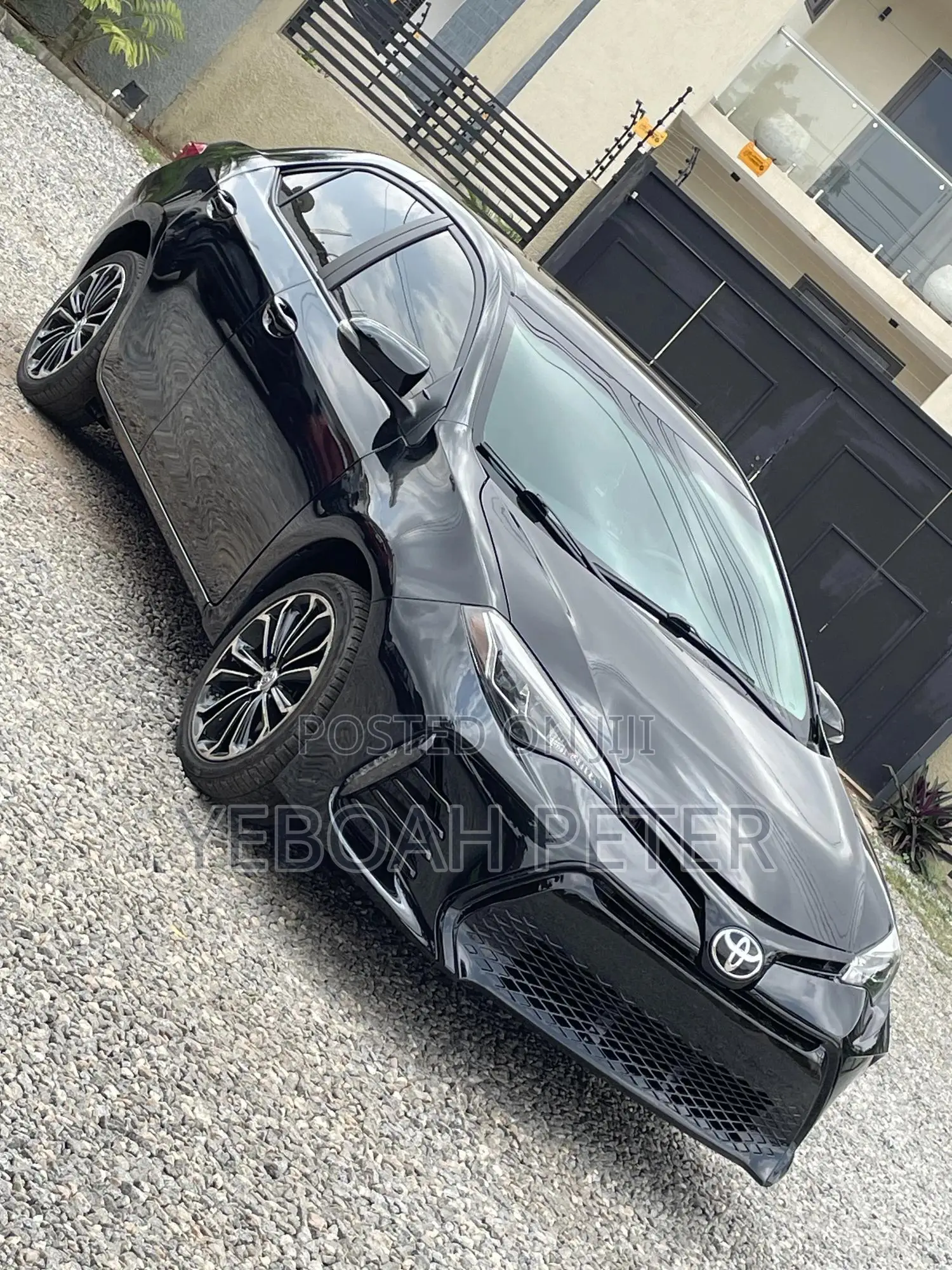 Toyota Corolla 2016 Black