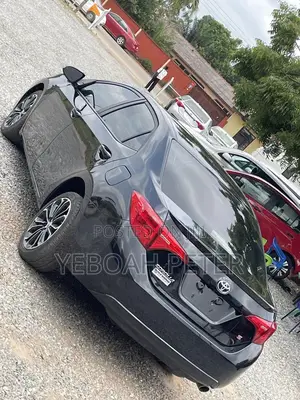 Toyota Corolla 2016 Black
